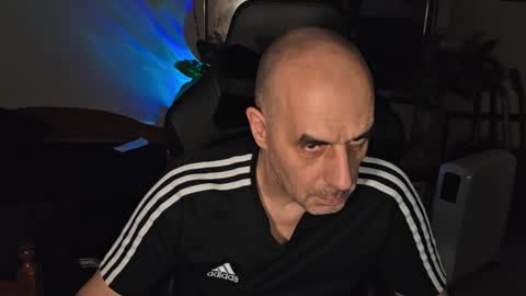 Snapshot of toninspektor chatting on 03-18-26, 08:12 toninspektor online show from 03-18-26, 08:12