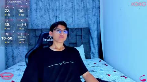 Snapshot of tonny_paredes23c chatting on 07-30-26, 02:49 TONNY online show from 07-30-26, 02:49