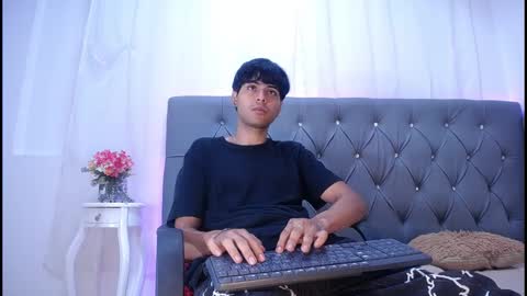 Snapshot of tonnyhawk707 chatting on 10-30-25, 11:11 Tonny online show from 10-30-25, 11:11