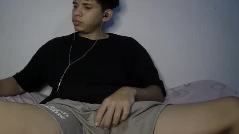 Snapshot of tony_marz chatting on 01-17-26, 05:01 tony_marz online show from 01-17-26, 05:01