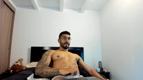 tony muscle1 online show from 01-31-25, 01:11