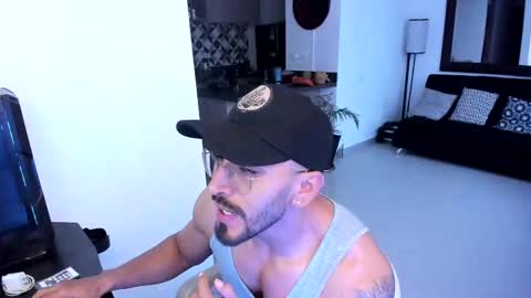 tony muscle1 online show from 03-07-25, 11:05