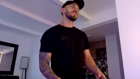 tony muscle1 online show from 10-21-25, 09:37