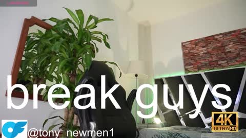 Snapshot of tony_newmen chatting on 12-15-24, 07:10 tony online show from 12-15-24, 07:10