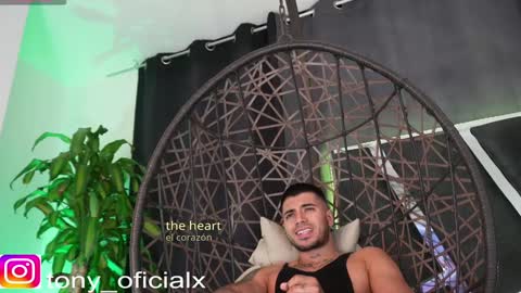 Snapshot of tony_newmen chatting on 01-24-25, 01:56 tony online show from 01-24-25, 01:56