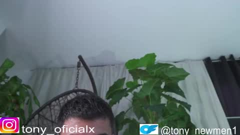 Snapshot of tony_newmen chatting on 10-12-25, 02:32 tony online show from 10-12-25, 02:32