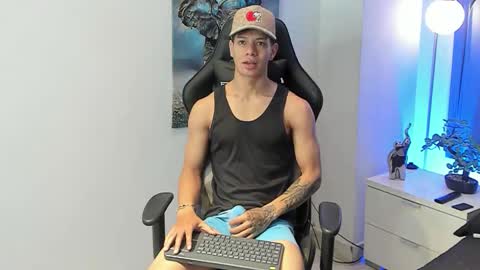 tony_petrov online show from 11-14-25, 02:49