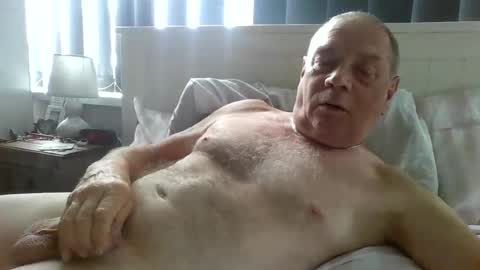 Snapshot of tonygibbson62 chatting on 07-11-26, 01:47 tonygibbson62 online show from 07-11-26, 01:47