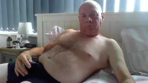 Snapshot of tonygibbson62 chatting on 07-29-26, 02:15 tonygibbson62 online show from 07-29-26, 02:15