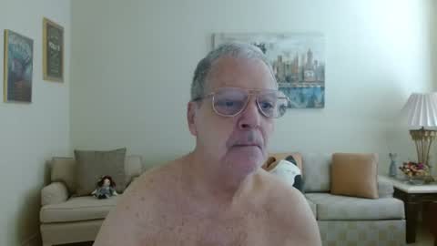 Snapshot of tonysview12000 chatting on 07-11-26, 06:10 tonysview12000 online show from 07-11-26, 06:10