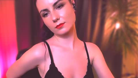 Snapshot of too_beautiful chatting on 12-28-24, 09:30 Elizabeth online show from 12-28-24, 09:30