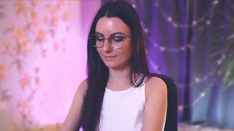 Snapshot of too_beautiful chatting on 01-15-25, 11:30 Elizabeth online show from 01-15-25, 11:30