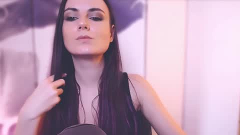 Snapshot of too_beautiful chatting on 01-19-25, 09:13 Elizabeth online show from 01-19-25, 09:13