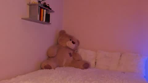 Snapshot of toohornyserj chatting on 12-01-24, 11:25 toohornyserj online show from 12-01-24, 11:25