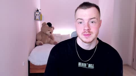 Snapshot of toohornyserj chatting on 01-11-25, 12:12 toohornyserj online show from 01-11-25, 12:12