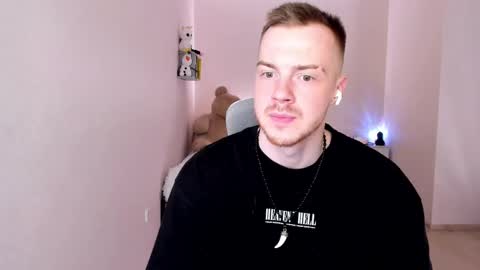 Snapshot of toohornyserj chatting on 03-02-25, 01:26 toohornyserj online show from 03-02-25, 01:26