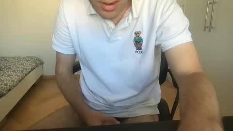 Max online show from 09-19-25, 06:37