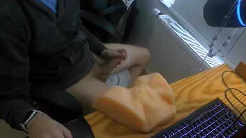 toohugeandstonedxoxo online show from 04-06-26, 05:14