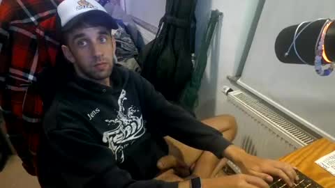 toohugeandstonedxoxo online show from 06-13-26, 10:51