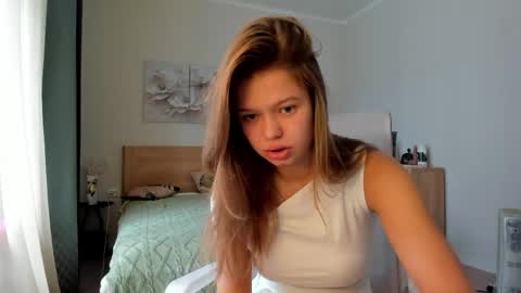 Snapshot of tooory chatting on 06-01-26, 01:40 tooory online show from 06-01-26, 01:40