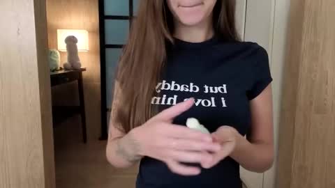 Kira online show from 03-23-26, 04:16