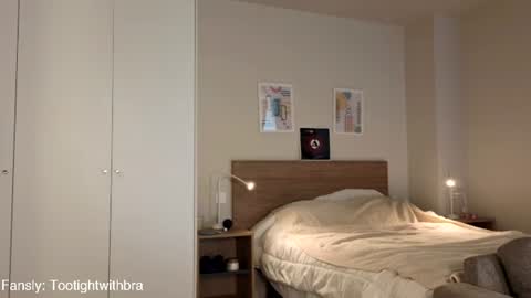 Snapshot of tootightwithbra chatting on 06-29-26, 07:47 Kira online show from 06-29-26, 07:47