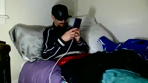 Snapshot of topdogintraining93 chatting on 05-28-26, 04:26 SagMeOreduceMe online show from 05-28-26, 04:26