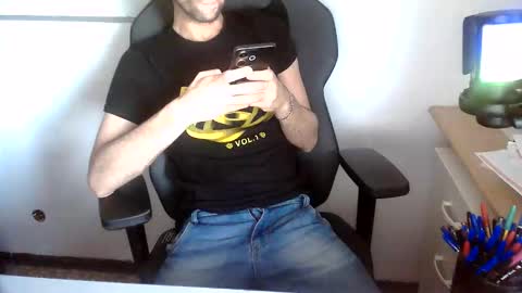 Snapshot of topg84 chatting on 05-25-26, 04:46 Topg84 online show from 05-25-26, 04:46