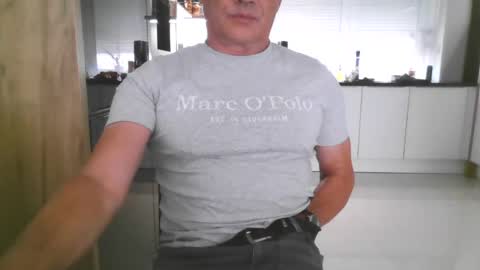 topsecreton online show from 06-18-26, 06:35