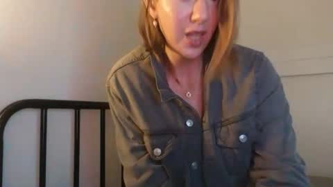 Snapshot of topsywilde chatting on 06-22-26, 08:55 Topsy online show from 06-22-26, 08:55