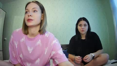 Elf Furry and Dude online show from 10-20-25, 09:32
