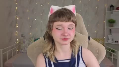 Tori online show from 05-19-26, 12:05