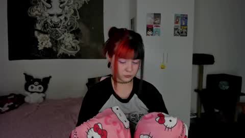 your personal gothic girl check it    online show from 02-22-25, 11:46