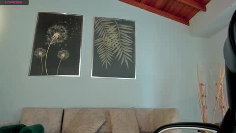 Tori Cross online show from 01-21-25, 03:21