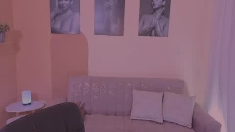 Tori Cross online show from 04-25-26, 08:17