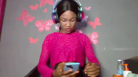 Snapshot of toriebauers chatting on 05-27-26, 03:53 Aria online show from 05-27-26, 03:53