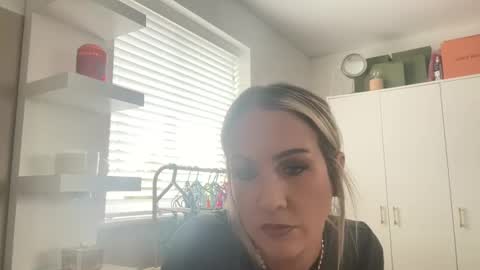 torileigh25 online show from 06-08-26, 10:59