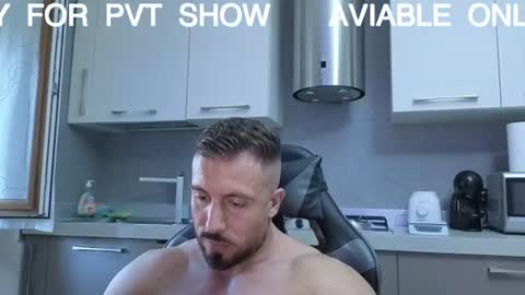 Snapshot of toro_arrapato chatting on 07-09-26, 03:27 toro_arrapato online show from 07-09-26, 03:27