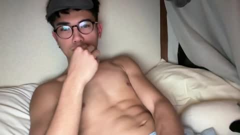 Snapshot of toshikaro0 chatting on 03-12-26, 05:08 Karo online show from 03-12-26, 05:08