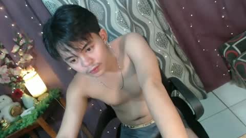 Snapshot of toshirokunn chatting on 03-05-25, 05:50 Toshiro online show from 03-05-25, 05:50