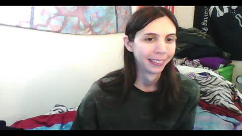Snapshot of totalfuckingadorable chatting on 01-20-25, 06:53 Luna online show from 01-20-25, 06:53