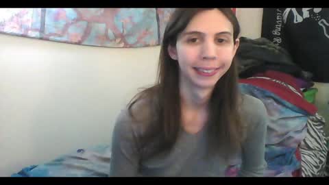 Snapshot of totalfuckingadorable chatting on 01-21-25, 02:54 Luna online show from 01-21-25, 02:54