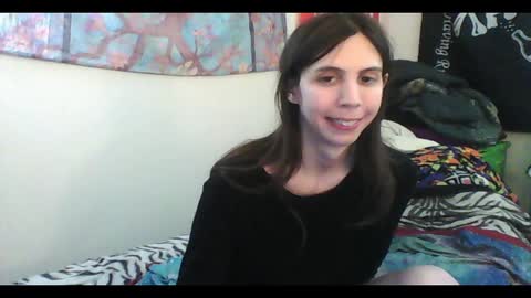Snapshot of totalfuckingadorable chatting on 01-25-25, 07:17 Luna online show from 01-25-25, 07:17