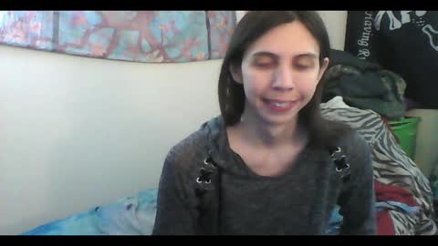 Snapshot of totalfuckingadorable chatting on 01-26-25, 02:45 Luna online show from 01-26-25, 02:45