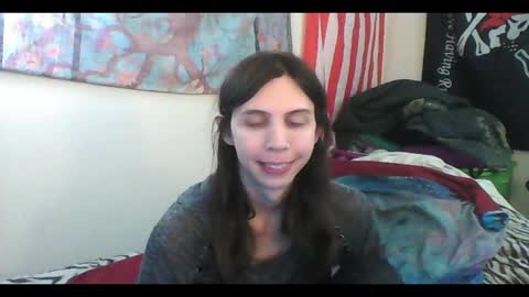 Snapshot of totalfuckingadorable chatting on 01-31-25, 04:14 Luna online show from 01-31-25, 04:14