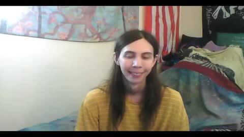 Snapshot of totalfuckingadorable chatting on 09-12-25, 03:17 Luna online show from 09-12-25, 03:17