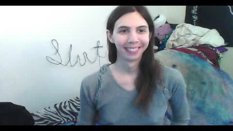 Snapshot of totalfuckingadorable chatting on 10-14-25, 08:31 Luna online show from 10-14-25, 08:31