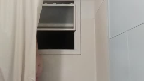 totallyawesome_65 online show from 09-19-25, 09:32