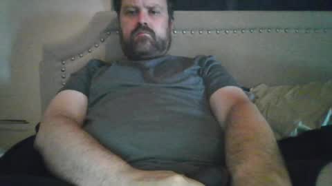 Snapshot of totalpackage2089 chatting on 06-25-26, 02:21 Big Daddy Balls online show from 06-25-26, 02:21