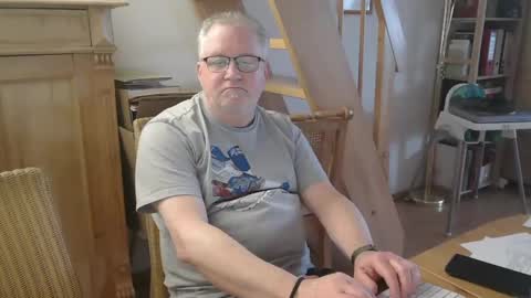 Snapshot of toto758 chatting on 03-10-25, 10:59 toto758 online show from 03-10-25, 10:59